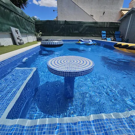 Private With Heated Swimming Pool, Roof Solarium & Garden Villa Orihuela